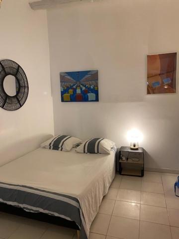 Le Studio De L'Artiste. Αρλ Εξωτερικό φωτογραφία
